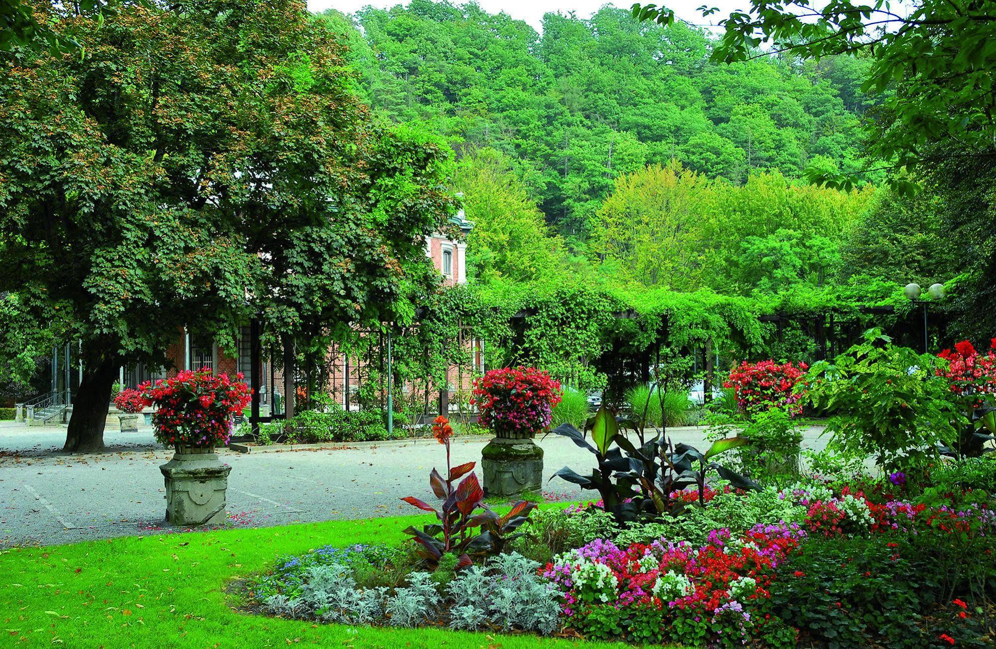 La Villa Des Fleurs Spa Exterior photo